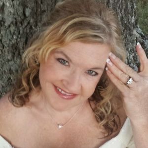 Meet your Posher, Carla